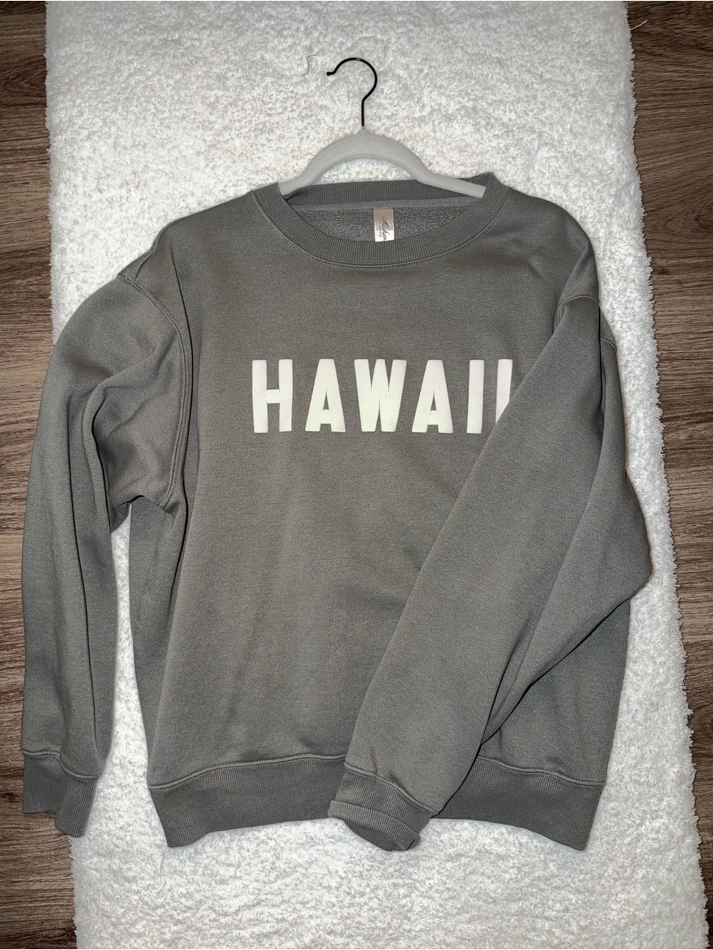 mahina Gray 'HAWAII' Crewneck Sweatshirt
